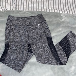 Super cute Capri leggings!!